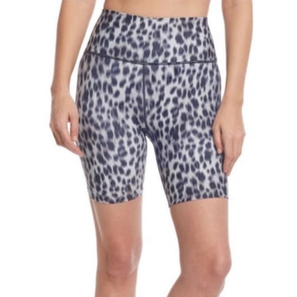 SAGE COLLECTIVE Animal Print High Rise Bike Shorts Size Small